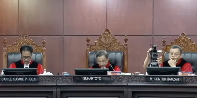 Tunjangan Seumur Hidup Anggota DPR Digugat! Mahasiswa & Dosen UII Uji Materi UU Pensiun ke MK