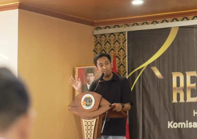 
 Tak Sekadar Akademik, Tio Rizki Kurniawan Aktivis Muda Kalbar Uji Tesis Soal Rokok Tanpa Cukai