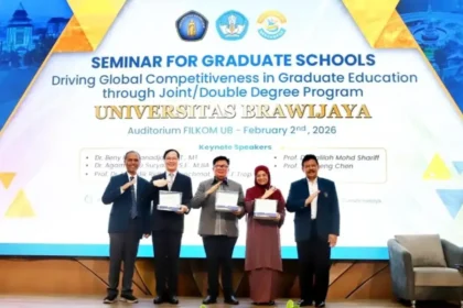 double degree mahasiswa
