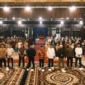 Mahasiswa Kalbar menghadiri kegiatan Iftar Akbar Mahasiswa di Pendopo Gubernur Pontianak bersama organisasi daerah