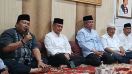 Sekda Kalbar yang juga menjabat sebagai Ketua MW KAHMI, Wali Kota Pontianak, dan alumni HMI menghadiri buka puasa bersama KAHMI Kalbar dan KAHMI Kubu Raya di kediaman Wakil Bupati Sukiryanto.