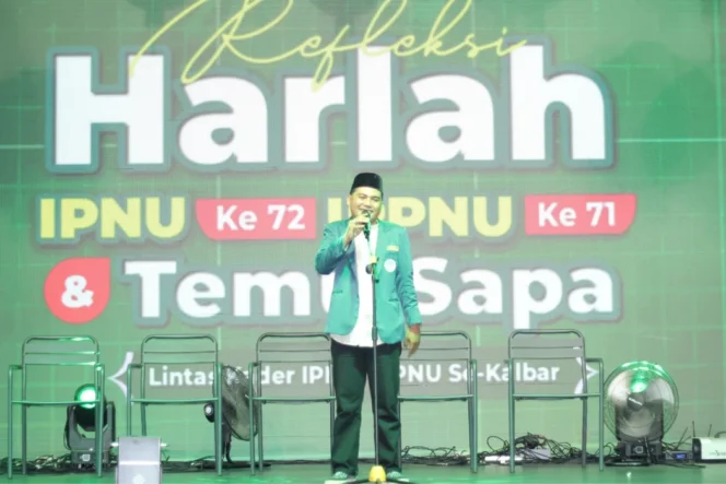 
 Ketua PW IPNU Kalimantan Barat, Zainullah, menyampaikan sambutan dalam kegiatan refleksi Harlah IPNU ke-72 di CW Space Pontianak.