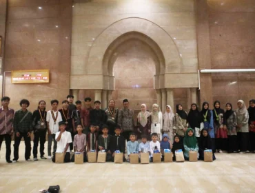 Mahasiswa Hima-Himi Persis STAI Al Hidayah menggelar kegiatan sosial pendidikan bagi anak-anak di Kawalu melalui program SAKARA.