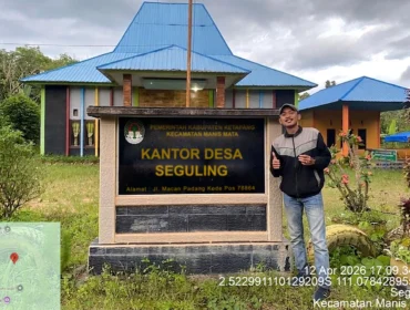 Dokumentasi enumerator di lokasi desa saat proses pengumpulan data survei kebijakan publik.