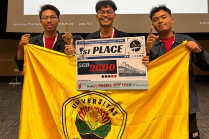 Tim mahasiswa UNEJ juara kompetisi desain jembatan internasional di NTU Singapura