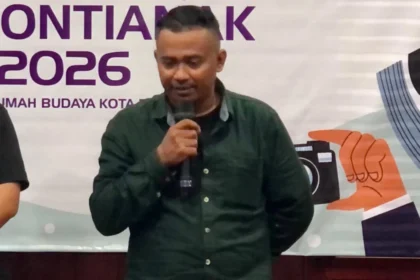 Aksi refleksi May Day 2026 terkait upah pekerja media di Pontianak